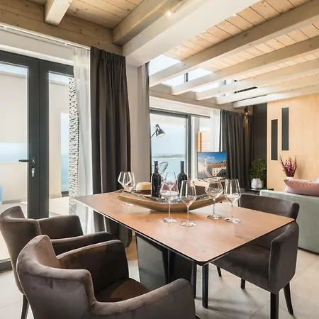 Delta Διαμέρισμα