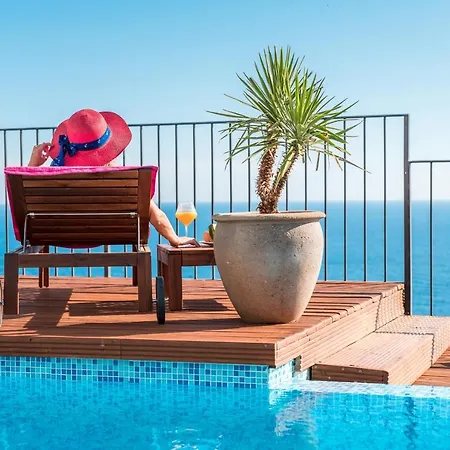 Delta Διαμέρισμα *